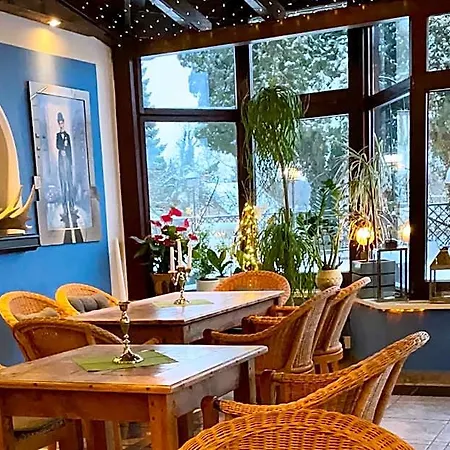 & Restaurant Bergschloesschen