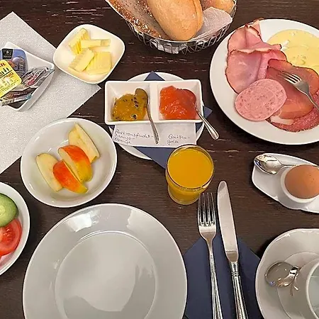 & Restaurant Bergschloesschen Отель Muncheberg